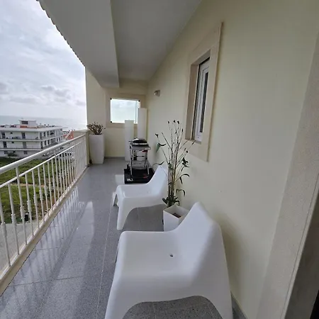 Fantastico T3 A 50 Metros Da דירה